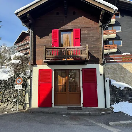 Tiny In 4 Min Walk To Lift & Train * Champery