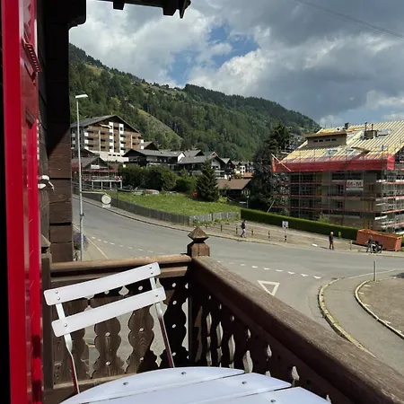 Chalet Tiny In 4 Min Walk To Lift & Train Champery